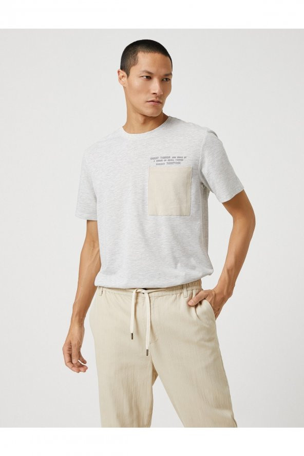 Slogan Işlemeli Tişört Cep Detaylı Bisiklet Yaka ürün görseli