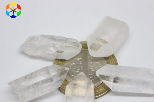 Mini Boy Uçlu Berrak Bebek Kristal Kuvars Ham Doğal Parçalar 3-5 Gram
