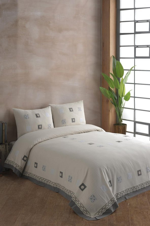 Yamalı El İşi Dantelli Pike Yatak Örtüsü  Antrasit 160 x 260