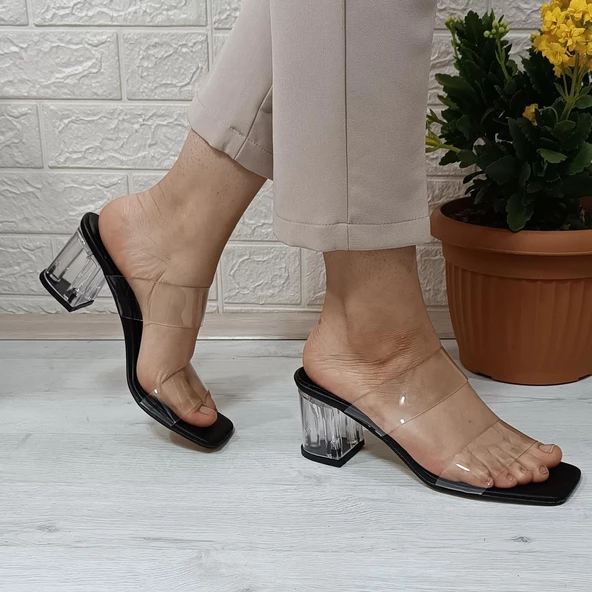 Fiyra 7026 Siyah 5cm Kare Cam Topuklu Bayan Şeffaf Bantlı Terlik - 5