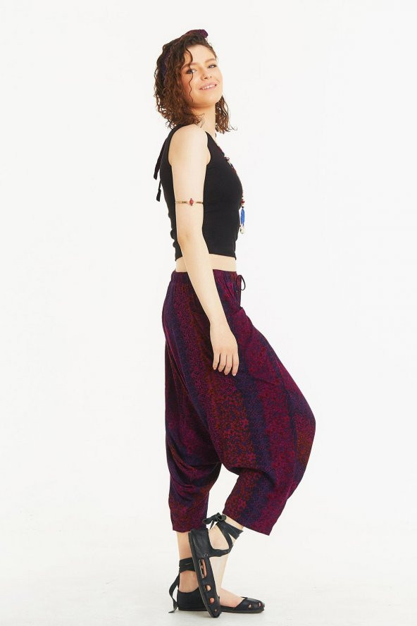 Kırçiçeği Desenli Bağcıklı Kapri Şalvar Pantolon