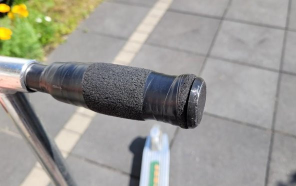 Scooter Direksiyon Çubuğu Yan Fiş Plastik Aparat - 1