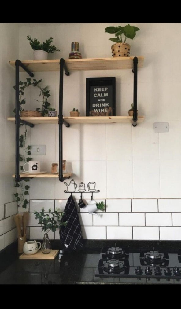 Dekoratif Duvara Borudan Raf