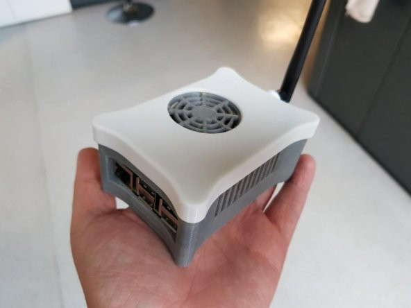 Raspberry Pi 3B + Zigbee Sunucu Kılıfı Plastik Aparat