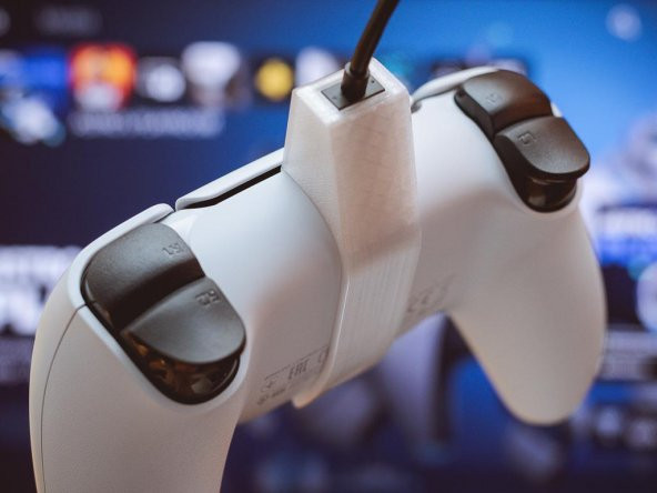 Sony Playstation 5 Dualsense Usb Kablo Koruması Plastik Aparat