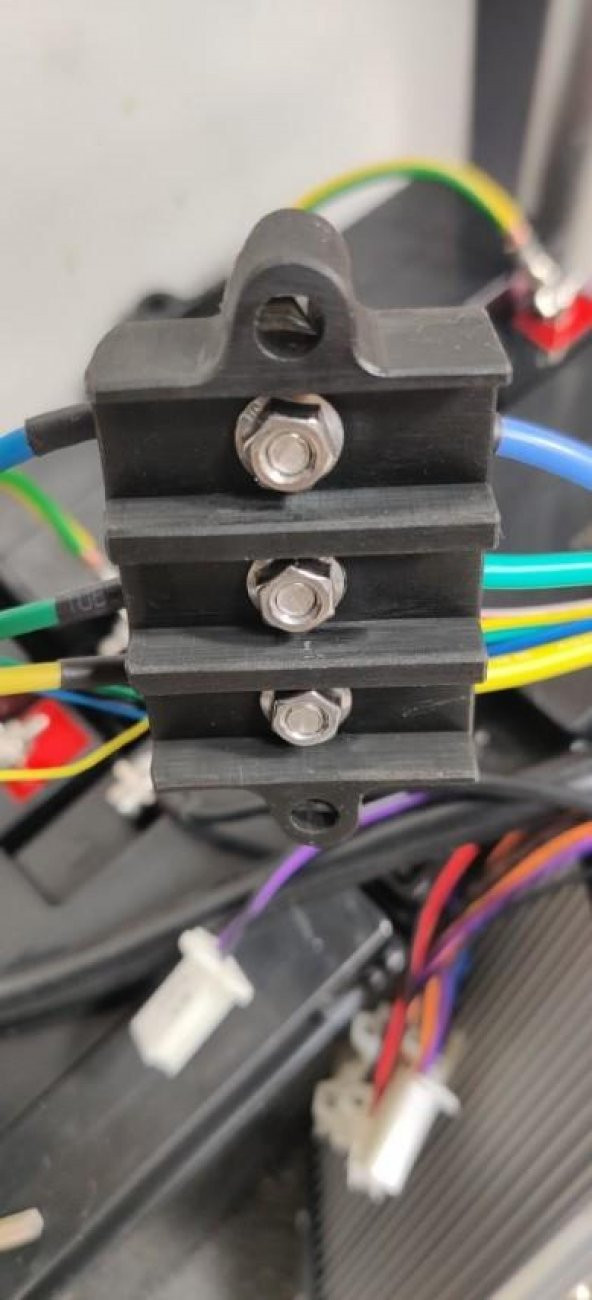 Pil Motor Bağlantısı Terminal Bloğu Plastik Aparat - 2