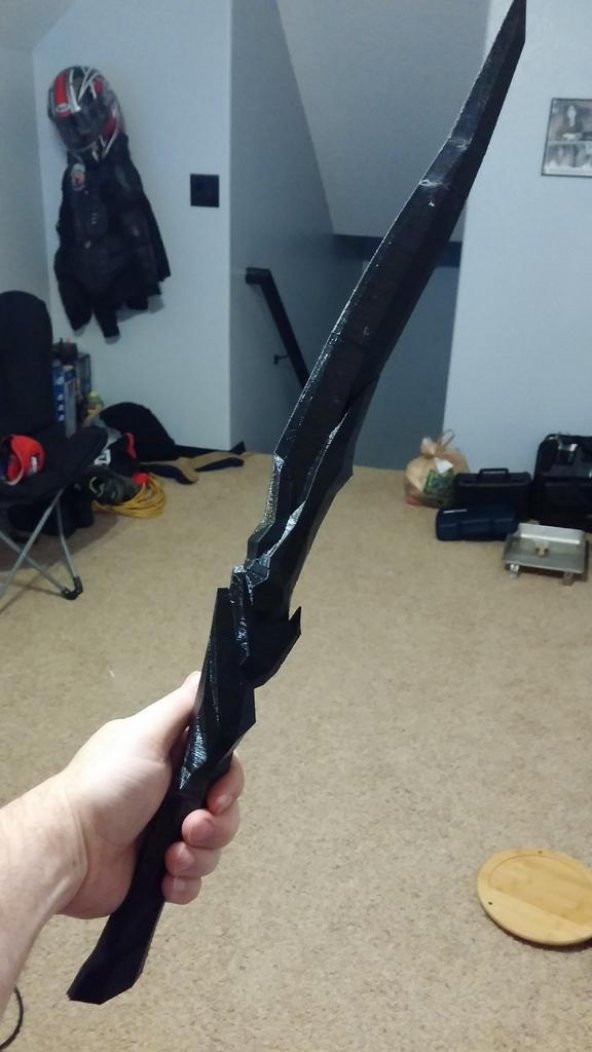 Skyrim 24 İnç Abanoz Kılıç Plastik Aparat - 1