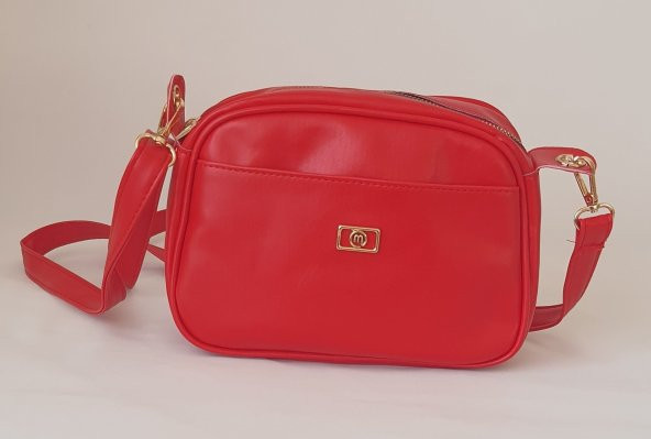 D8188 Model Mimoza Marka Kırmızı Renk Kadın Çapraz Askılı Şık Omuz Çantası