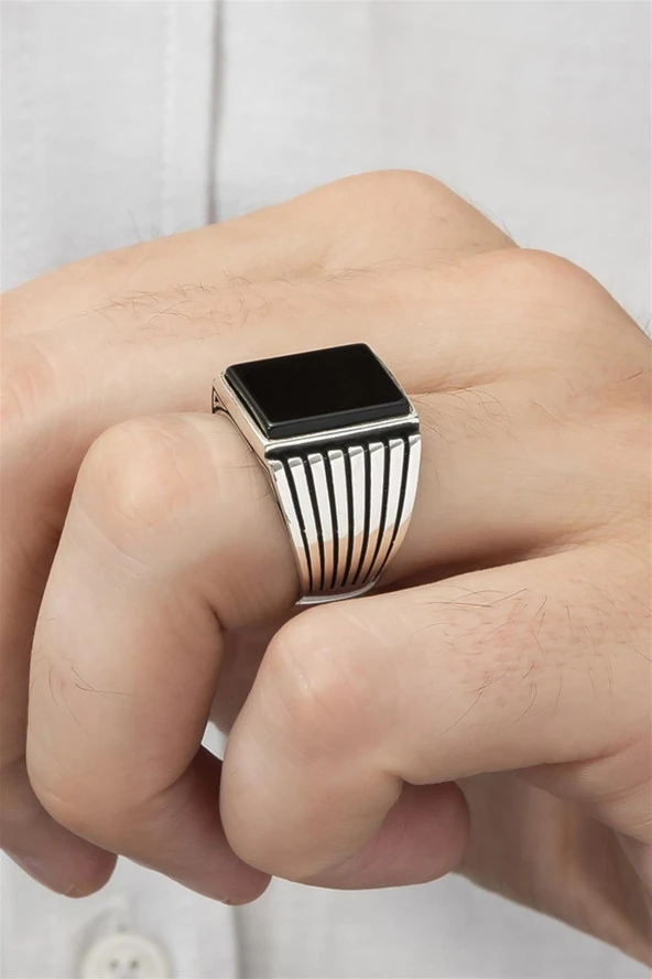 Kare Siyah Oniks Taşlı 925 Gümüş Erkek Yüzük ürün görseli