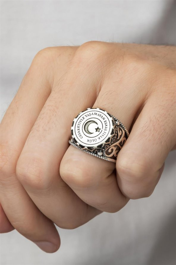 Cesaretiyle Yaşamayan Esaretiyle Ölür Yazılı 925 Gümüş Erkek Yüzük - Resim 4