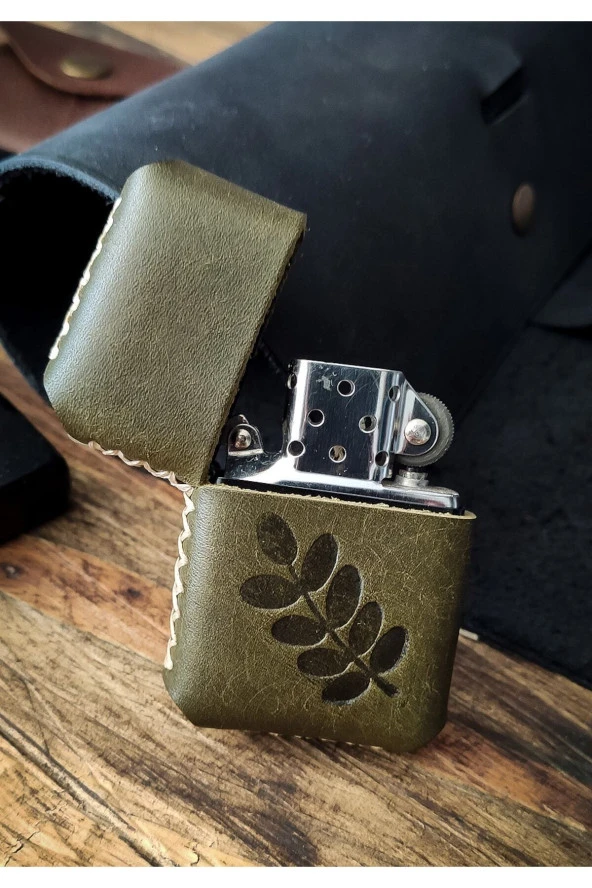 El Yapımı Hakiki Deri Kılıflı Zippo Çakmak - 4