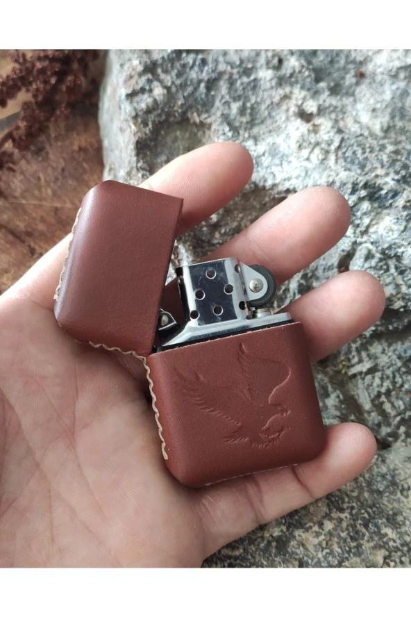 El Yapımı Hakiki Deri Kılıflı Zippo Çakmak - 4