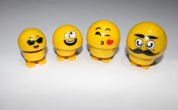 ARAÇ İÇİ GÖĞÜS ÜSTÜ YAPIŞTIRMA 4LÜ EMOJİ-SARI - 1