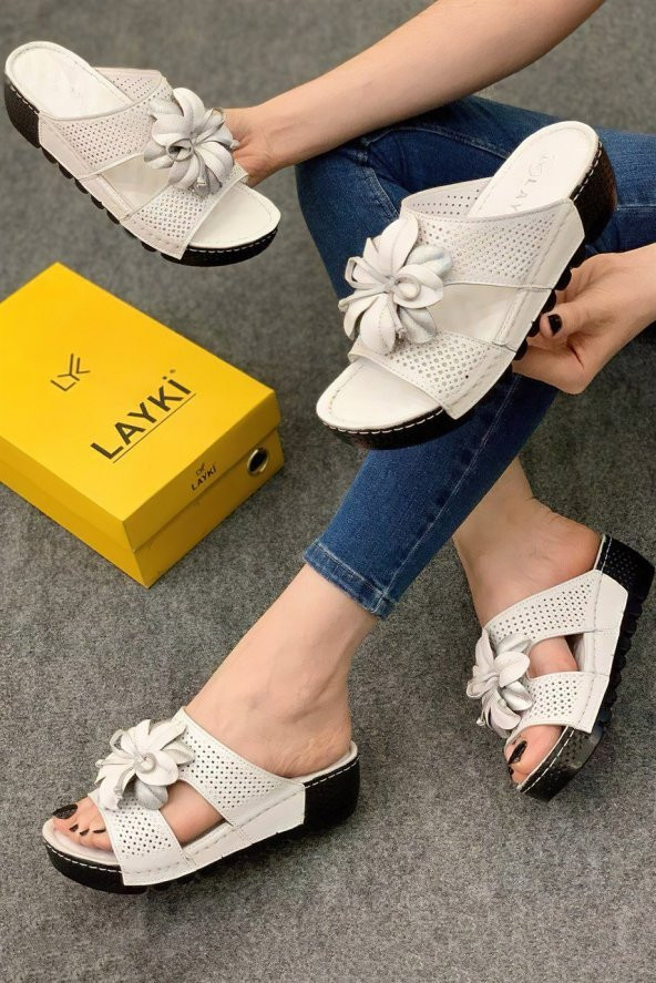 Ambrosio Beyaz Renkli Önü Çiçekli Lazer Baskılı Kadın Terlik