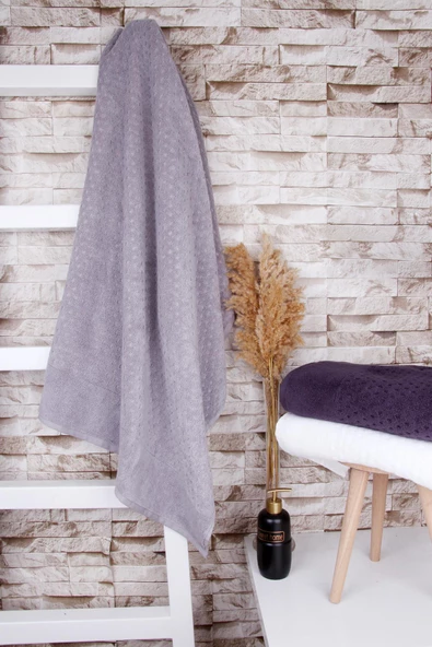 Outlet %100 Pamuk 75x140 Jakarlı Banyo Havlusu