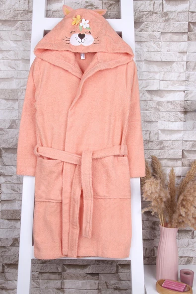 %100 Pamuk Kapüşonlu Çiçekli Kedi Nakışlı Çocuk Bornoz ürün görseli 1
