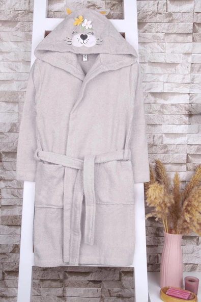 %100 Pamuk Kapüşonlu Çiçekli Kedi Nakışlı Çocuk Bornoz ürün görseli 1