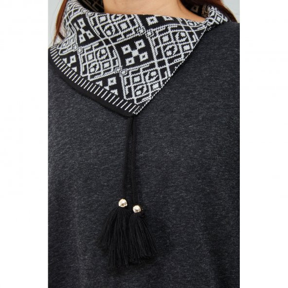 Kadın Siyah Beyaz Devrik Yakalı Desenli Geniş Kalıp Panço - 5