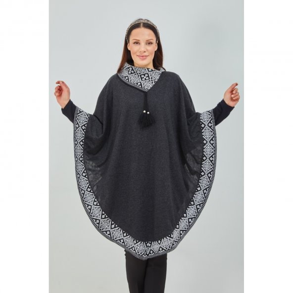 Kadın Siyah Beyaz Devrik Yakalı Desenli Geniş Kalıp Panço - 6