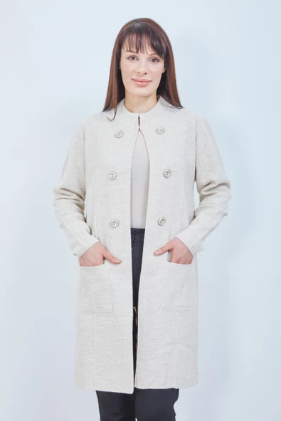 Anne Triko Cepli Düğme Detaylı Krem Uzun Hırka