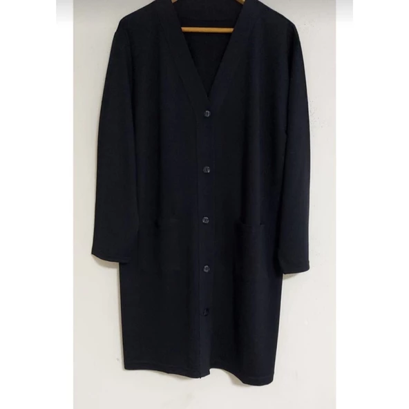 Kadın Siyah Uzun Düğmeli Cepli Anne Penye Hırka