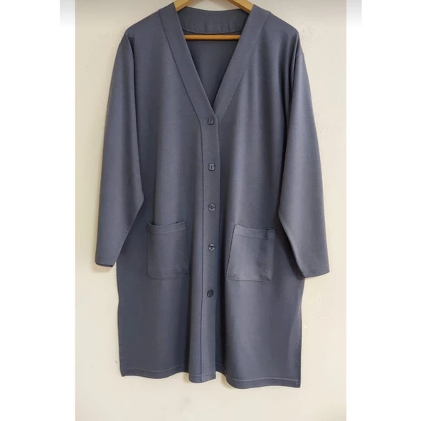 Kadın Gri Uzun Düğmeli Cepli Anne Penye Hırka