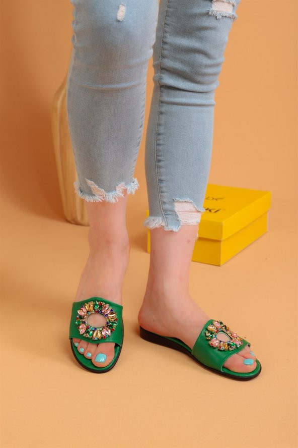 Lemis  Yeşil Renk Taşlı Terlik - 3