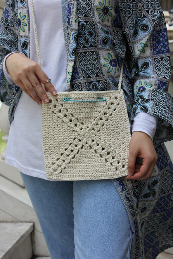 El Örgüsü Gri Kare Askılı Çanta - 3