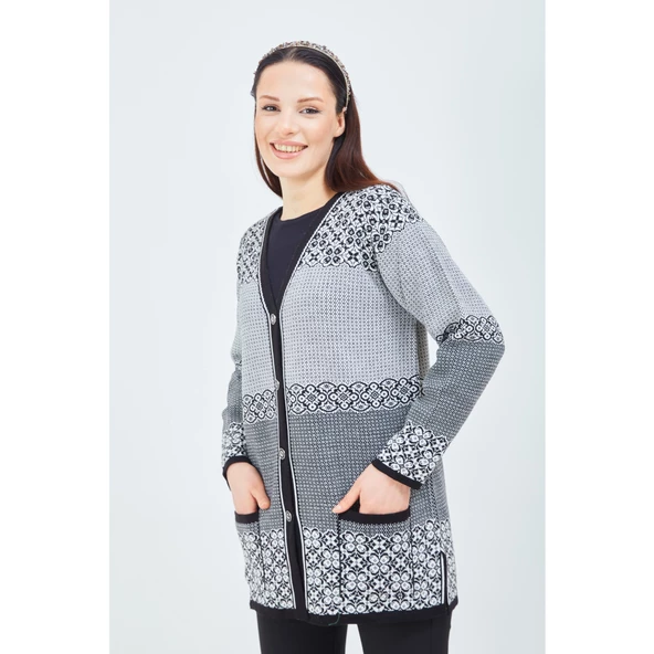 Fresh&Moda Kadın Siyah Beyaz  Desenli Triko Düğmeli Cepli Kışlık Anne Hırkası - 3