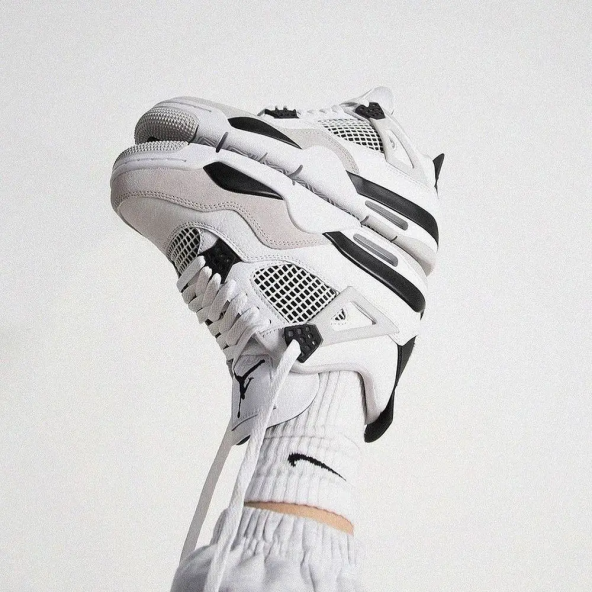 Air Jordan 4 Retro Military Black - 4