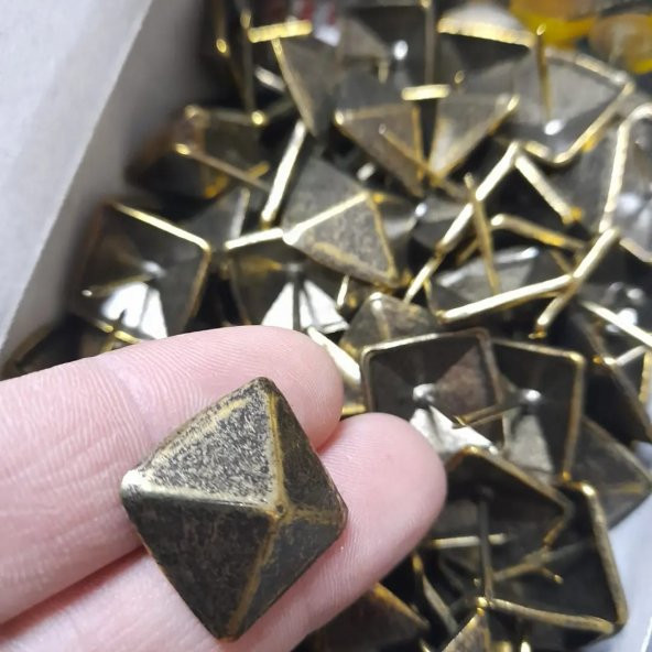 25 Adet 24 mm Piramit Antik Kabara Raptiye Hobi Çivisi Koltuk Çanta Tasarım Aksesuar Süsü