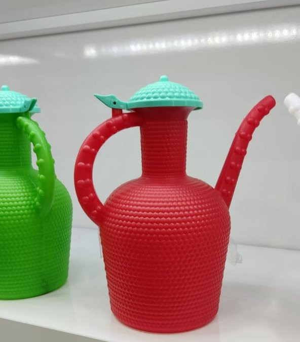 Kapaklı Plastik İbrik 2 Litre Kabartma Desenli Su ibriği Koku Yapmaz 1 Kalite Özel Plastikten Üretim