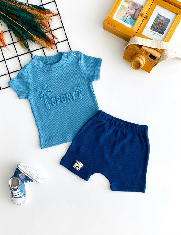 Neşeli Bebekler Petek Kumaş Kabartma Desen Kısa Kollu Şort Takım Mavi ürün görseli