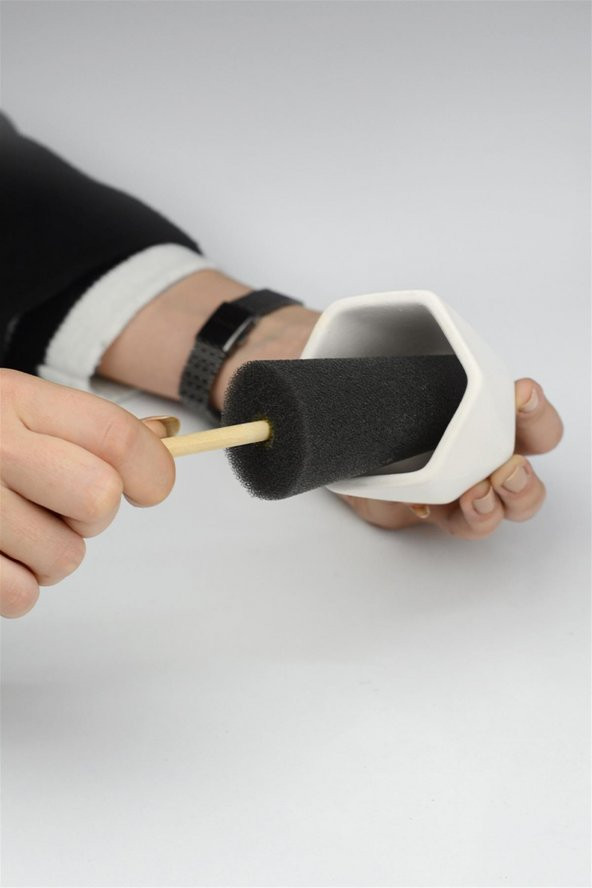 Saplı Konik Rötuş Süngeri - 40 MM ürün görseli