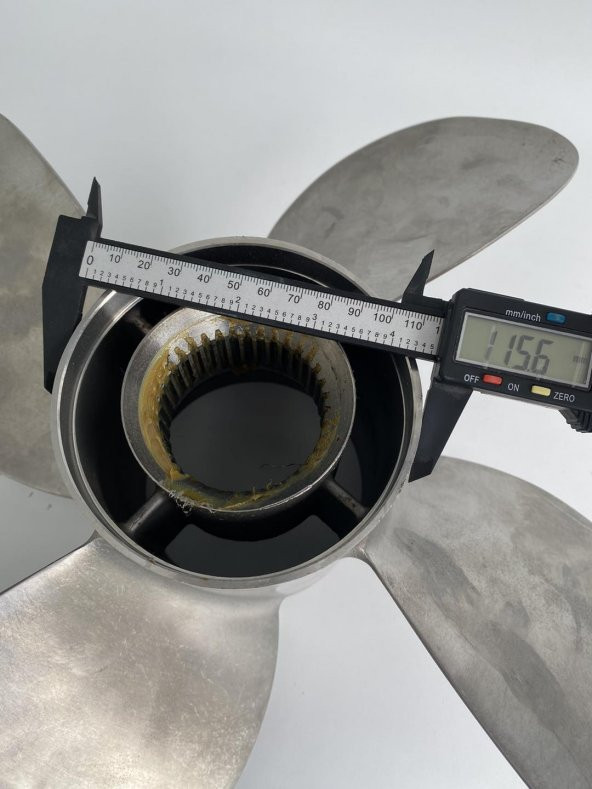 Mercury Bravo Three 4 Kanat Pervane 15.5x24P 8M8022420 - 9