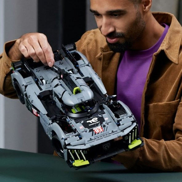 LEGO Technic 42156 PEUGEOT 9X8 24H Le Mans Hybrid Hypercar (1775 Parça) - 7