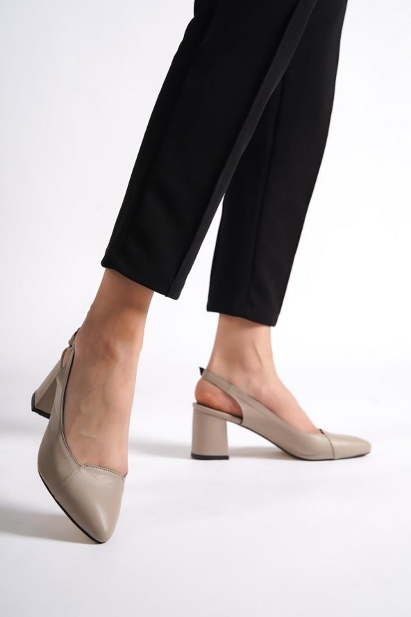 Modabuymus Barni Hakiki Deri Ten Rengi Arkası Açık Stiletto Kalın Topuklu Ayakkabı