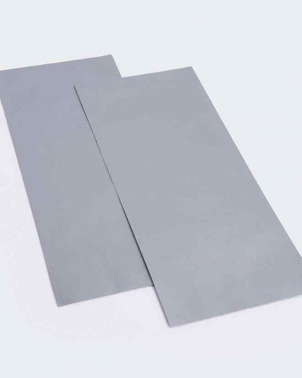 Gümüş Yapışkanlı Kağıt 10×25 cm 1 Adet