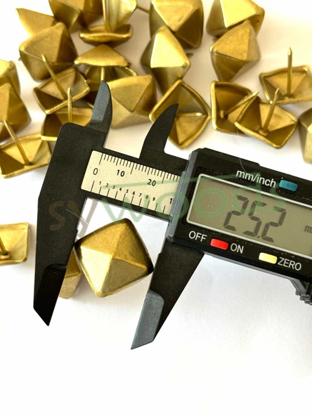 25 Adet 20 mm Piramit Sarı Kabara Raptiye Hobi Çivisi Koltuk Çanta Tasarım Aksesuar Süsü - 3