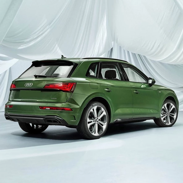 Audi Q5 2021-2024 Arka Cam Silecek Kapağı 4G9955205 - 2