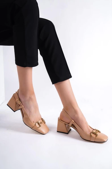 Cenova Ten Rengi Küt Burunlu Tokalı Arkası Açık Kalın Topuklu Ayakkabı ürün görseli