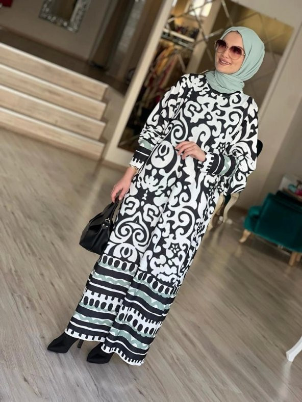 SİMLİ ÖRME EL ÇİZİMİ ŞERİT BİTİŞLİ SOYUT DESEN ELBİSE