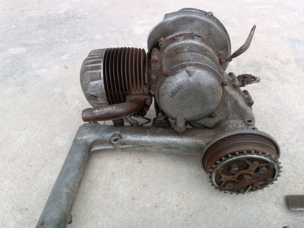 Piaggio Vespa Motorsiklet Motoru Çıkma Parça - 2