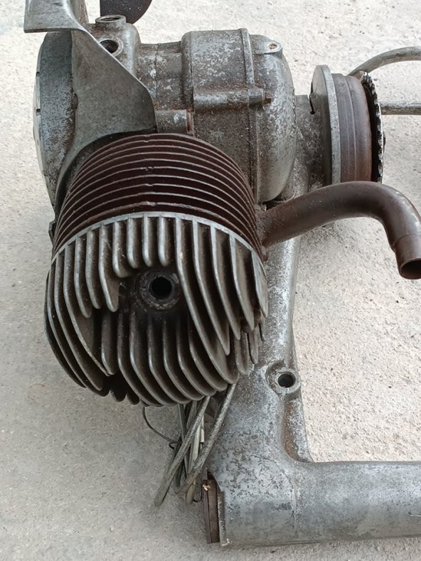 Piaggio Vespa Motorsiklet Motoru Çıkma Parça - 5