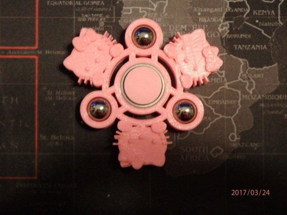 Hello Kitty Fidget Spinner - Wingnut2K # 1 Plastik Aparat