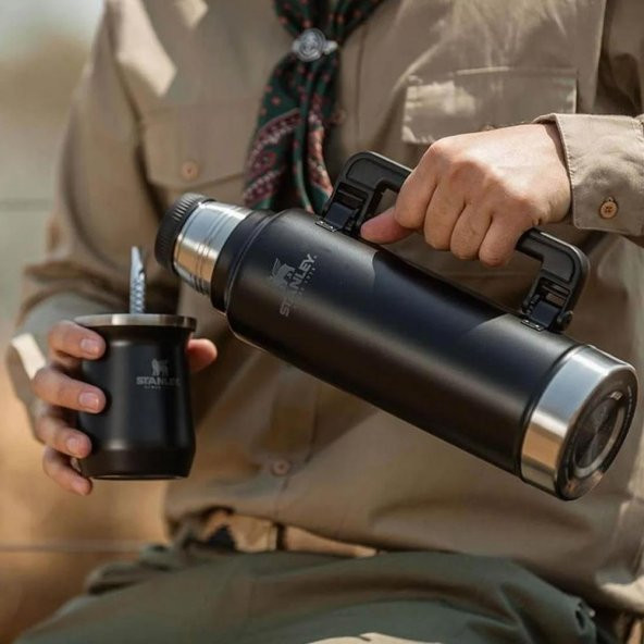 Stanley 10-07934-004 Klasik Vakumlu 1.9 Litre Çelik Termos - Siyah - 8