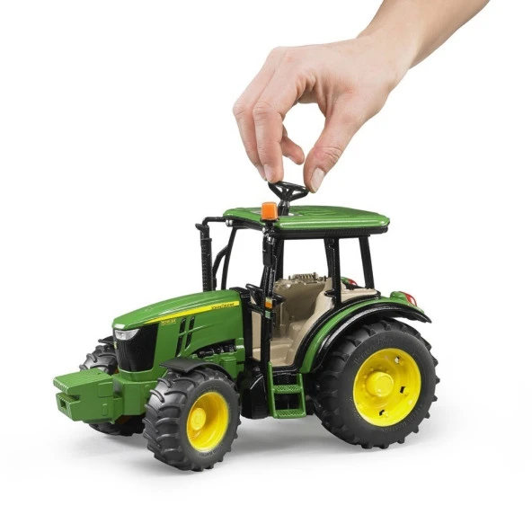 Bruder John Deere 5115M Traktör Oyuncak - 2