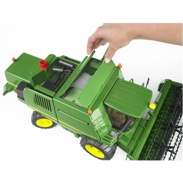 Bruder John Deere T670İ Oyuncak Biçerdöver - 5