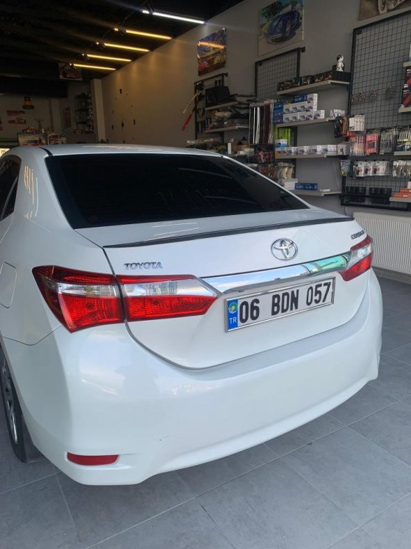 Toyota Corolla E170 İçin Piano black Anatomik üniversal spoiler 120cm Elastik bagaj üstü çıta