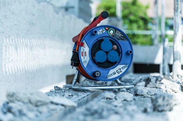 Brennenstuhl Bremaxx Garant Serisi IP44 Lisanslı 25m 3 Soketli Kablo Makarası Cable Pilot - 4